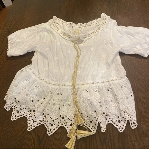 SOLD White Crochet Blouse with Gold Tassels One Size - Picture 2 of 8